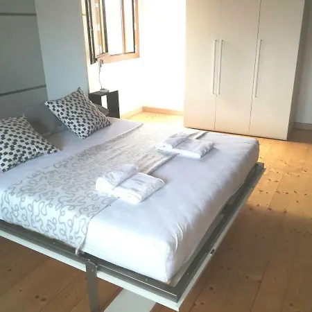Apartment Mansarda Ai Ferrazzi *