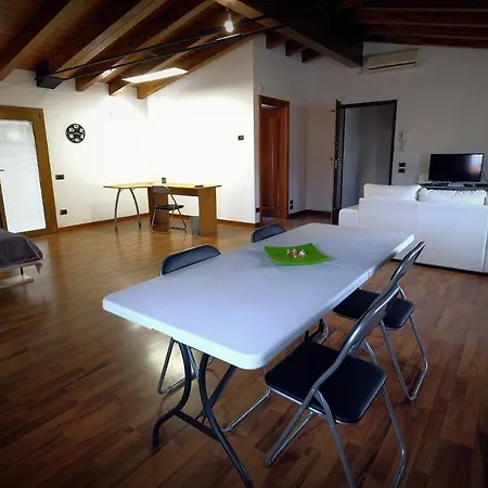 Mansarda Ai Ferrazzi Apartment